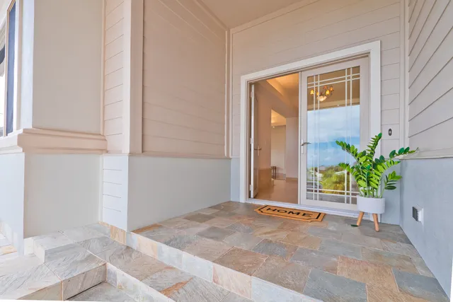 a view of an entryway of house