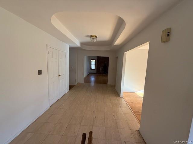 19 Carriage Road Roslyn, NY 11576 - Photo 2 of 19 a view of a hallway
