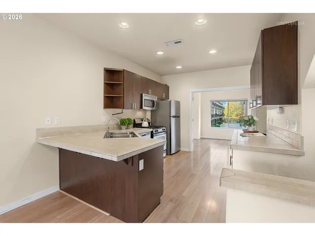 $285,000 | 10442 Southwest Akilean Terrace, Portland, OR 97223