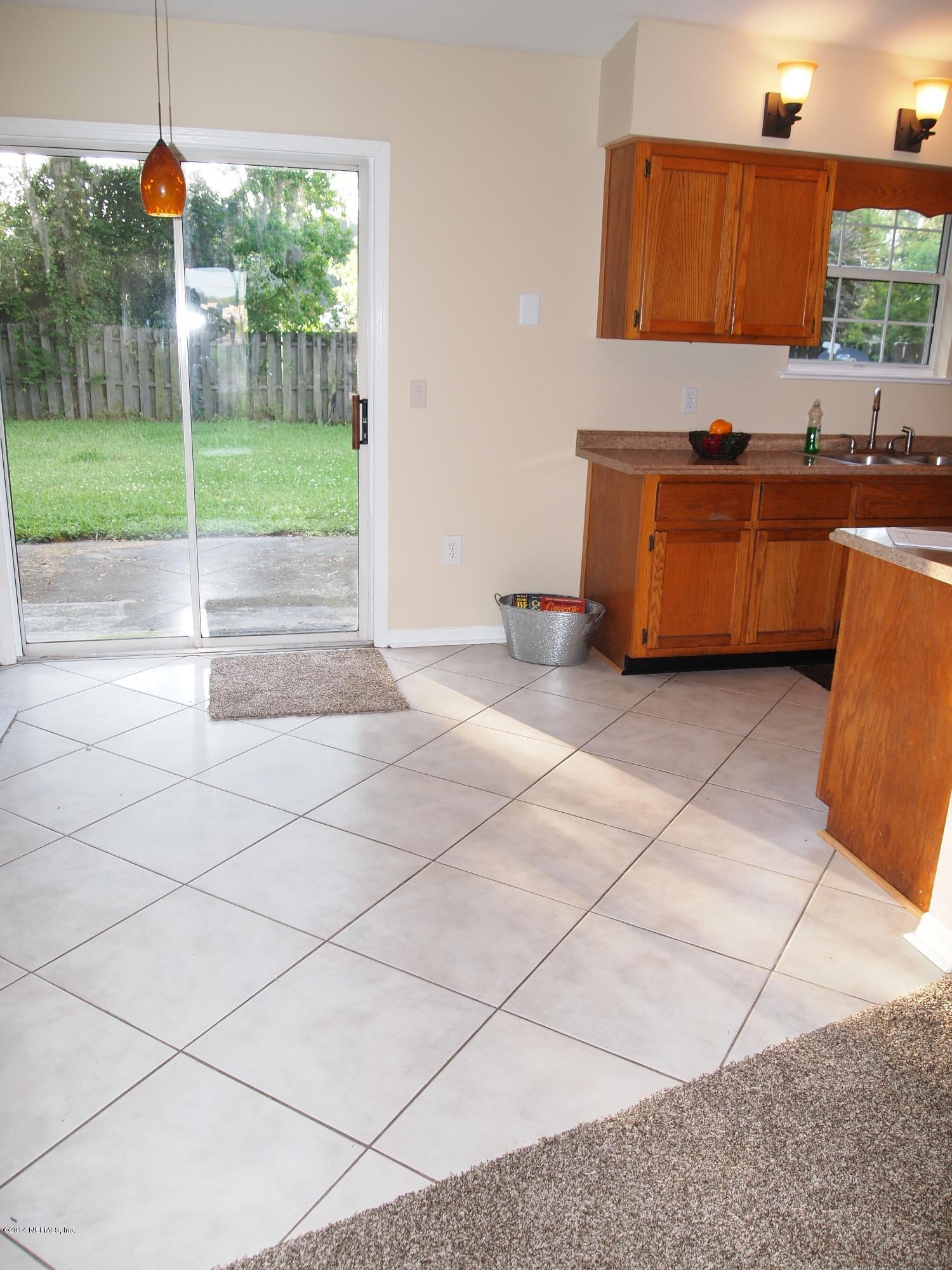45025 Green Callahan Callahan, FL 32011 - Photo 4 of 18 KITCHEN/DINING AREA