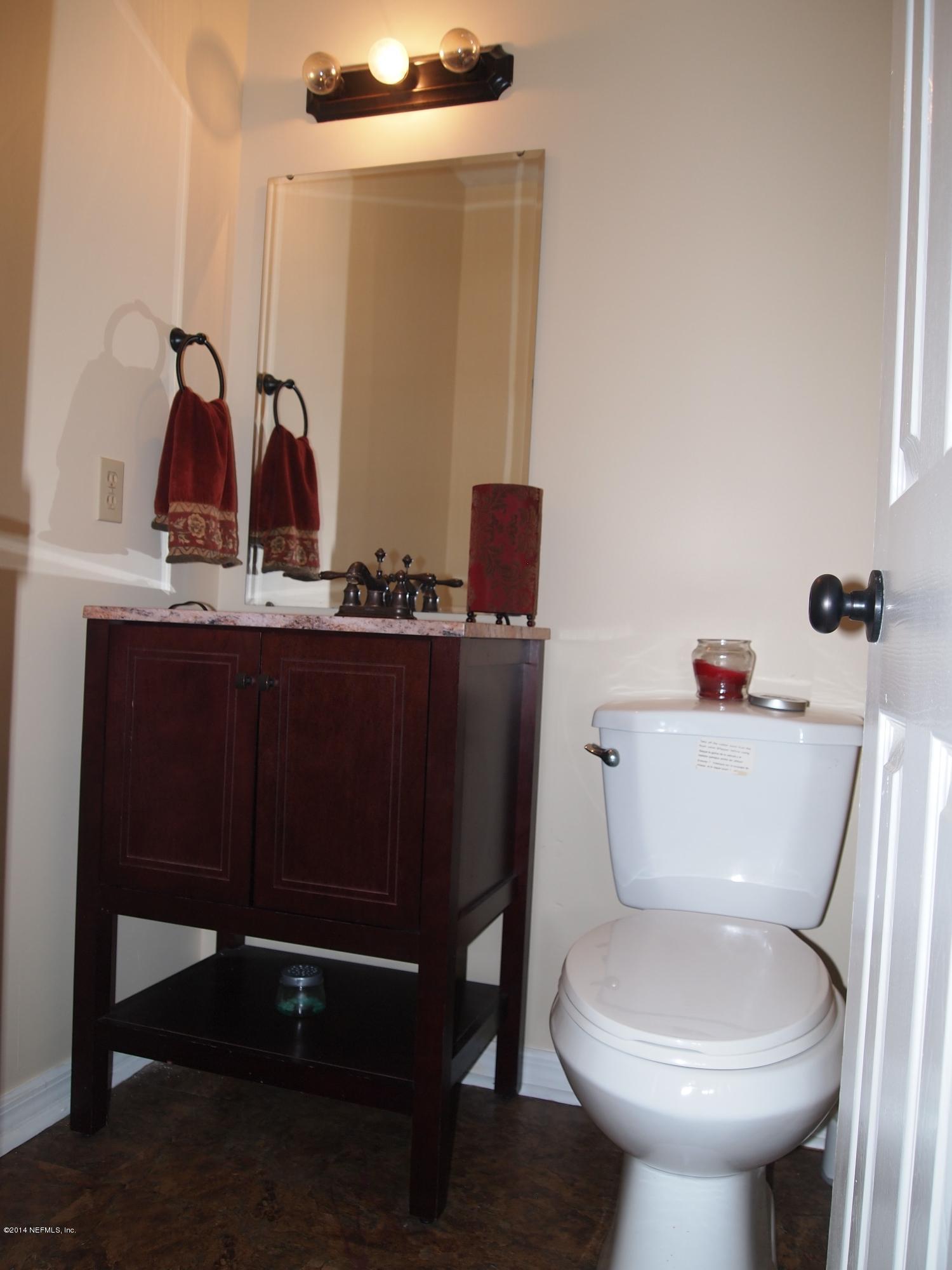 45025 Green Callahan Callahan, FL 32011 - Photo 10 of 18 BATHROOM