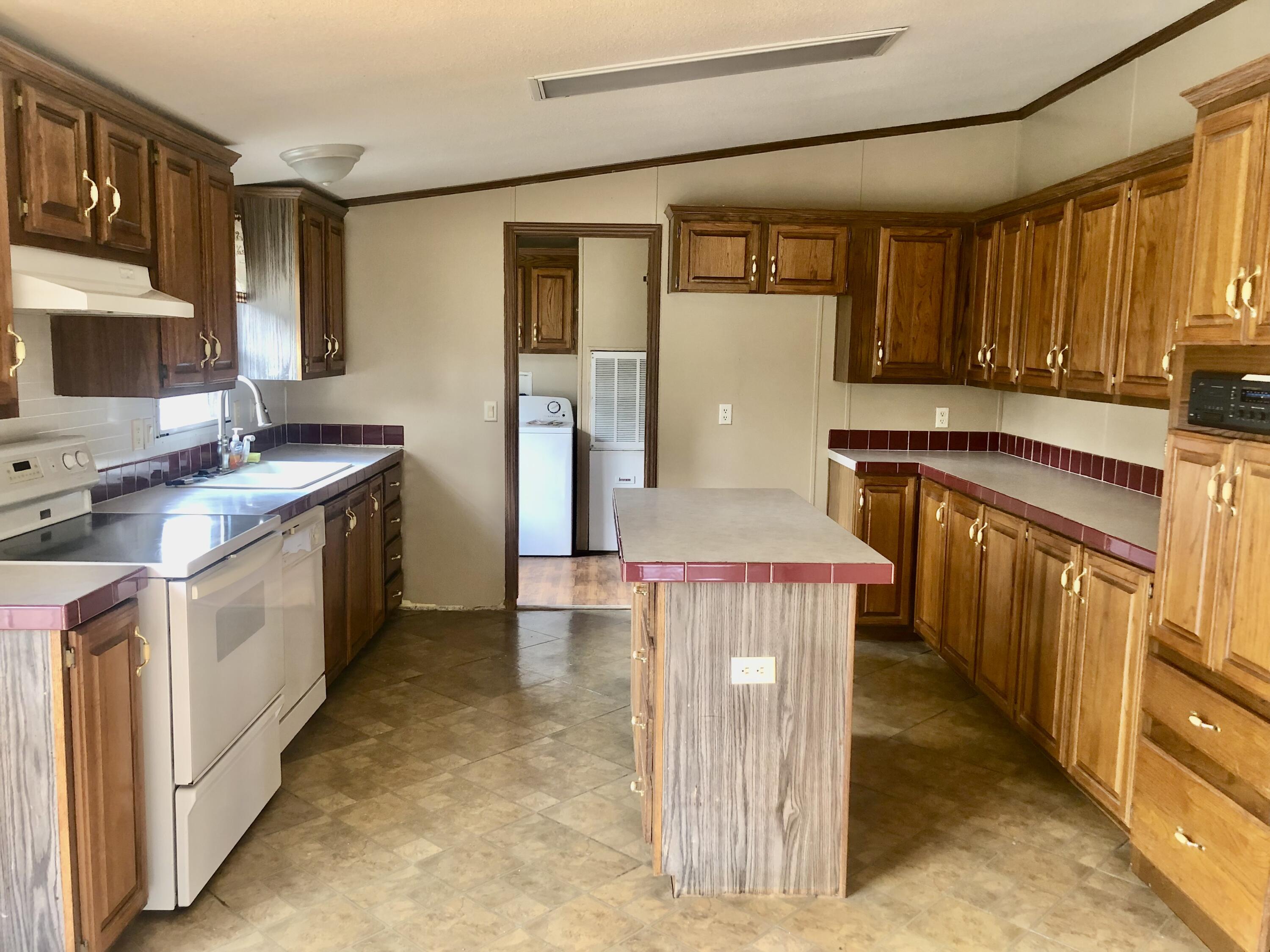 369 Matthews Mill Road Telford, TN 37690 - Photo 11 of 28 IMG_5078