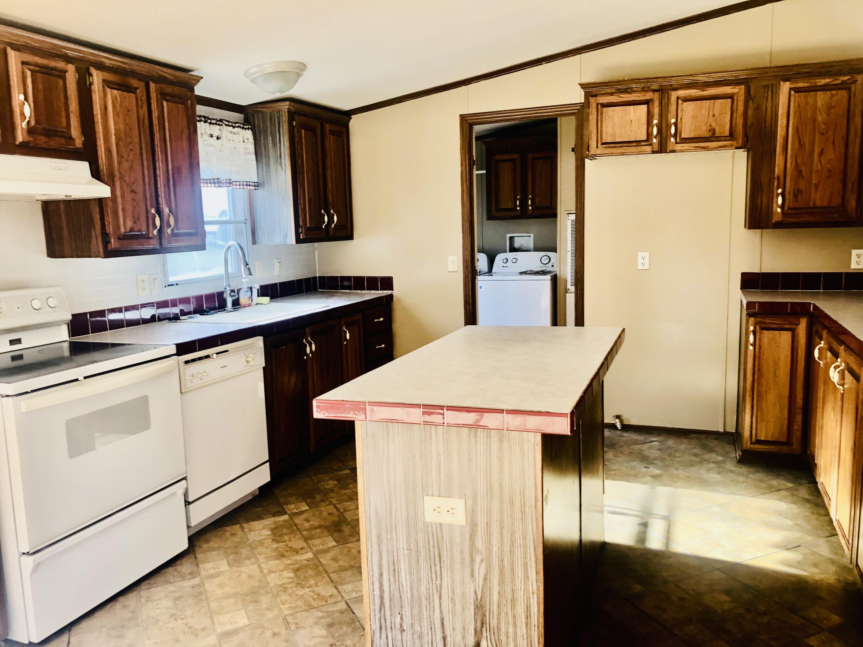 369 Matthews Mill Road Telford, TN 37690 - Photo 9 of 28 IMG_5057