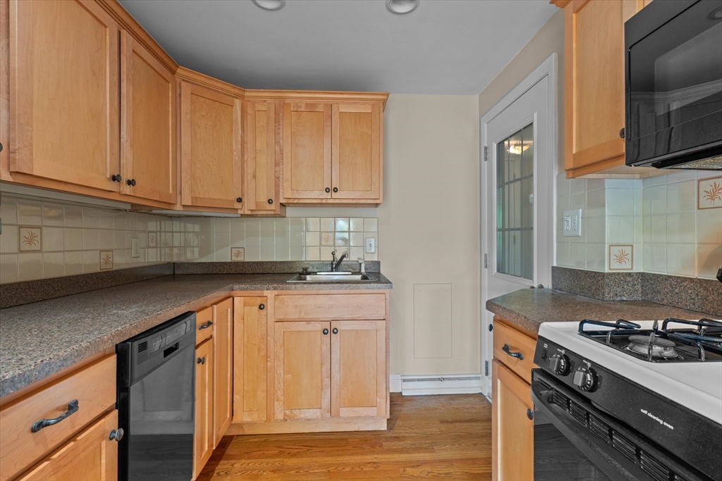 26 Stony Brook Road, Unit A Marblehead, MA 01945 - Photo 15 of 38 Gallery Image 15