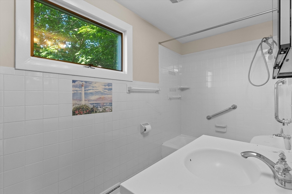 26 Stony Brook Road, Unit A Marblehead, MA 01945 - Photo 24 of 38 Gallery Image 24