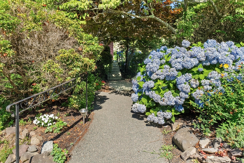 26 Stony Brook Road, Unit A Marblehead, MA 01945 - Photo 30 of 38 Gallery Image 30