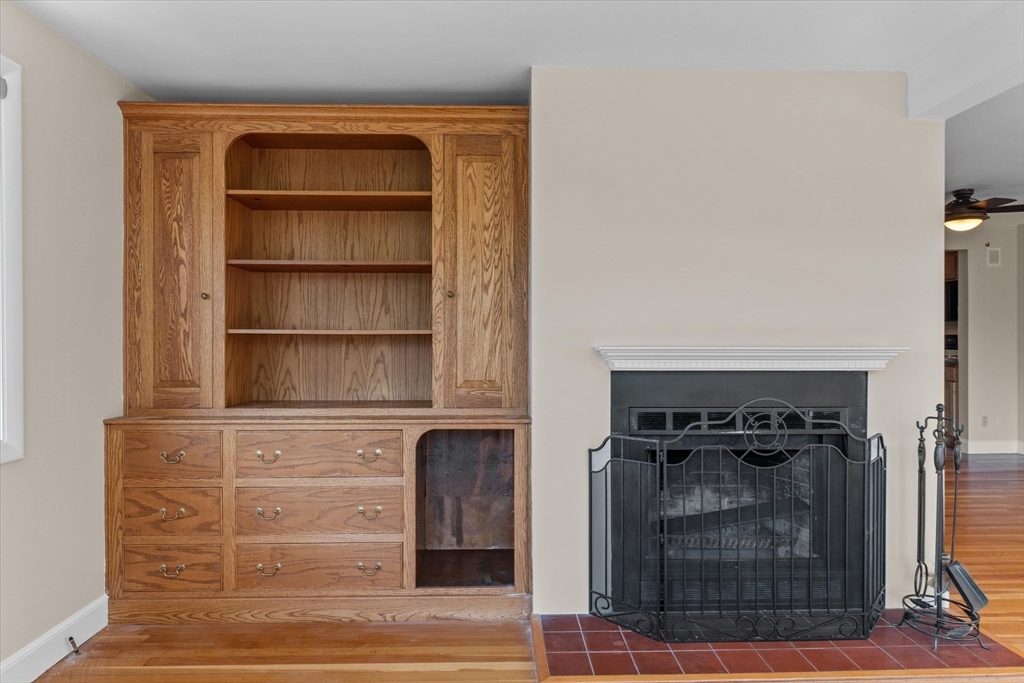 26 Stony Brook Road, Unit A Marblehead, MA 01945 - Photo 6 of 38 Gallery Image 6
