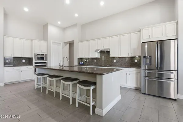 $980,000 | 2997 East Wildhorse Drive, Gilbert, AZ 85297