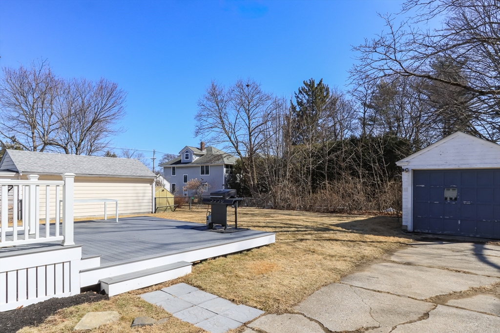 327 Chestnut Street Clinton, MA 01510 - Photo 3 of 42 Gallery Image 3