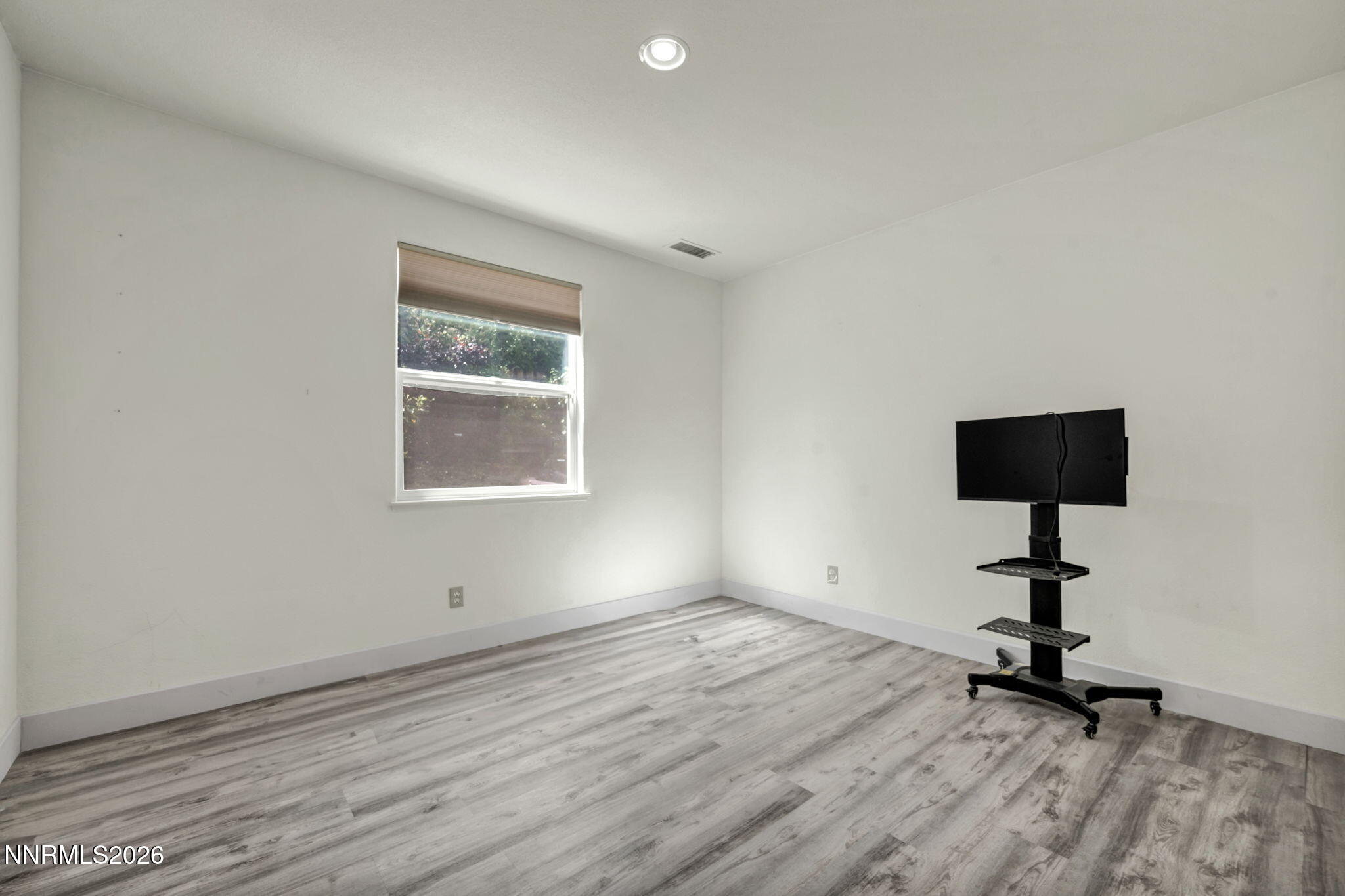 480 Luciana Drive Reno, NV 89521 - Photo 8 of 81 34-web-or-mls-480-luciana-dr