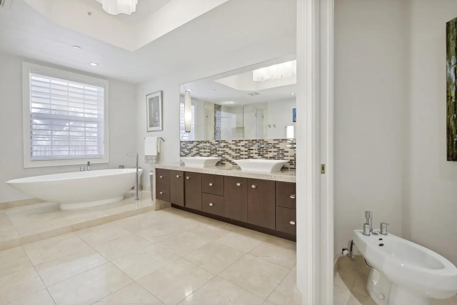 1 North Ocean Boulevard, Unit 201 Boca Raton, FL 33432 - Photo 13 of 36 Master Bath