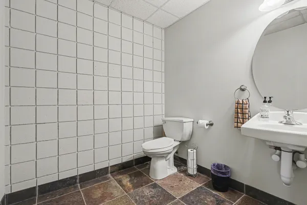 $395,000 | 801 Monroe Avenue Northwest, Unit 105, Grand Rapids, MI 49503