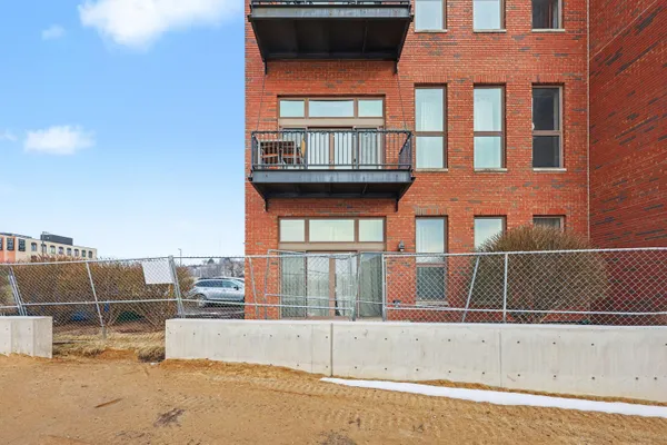 $395,000 | 801 Monroe Avenue Northwest, Unit 105, Grand Rapids, MI 49503
