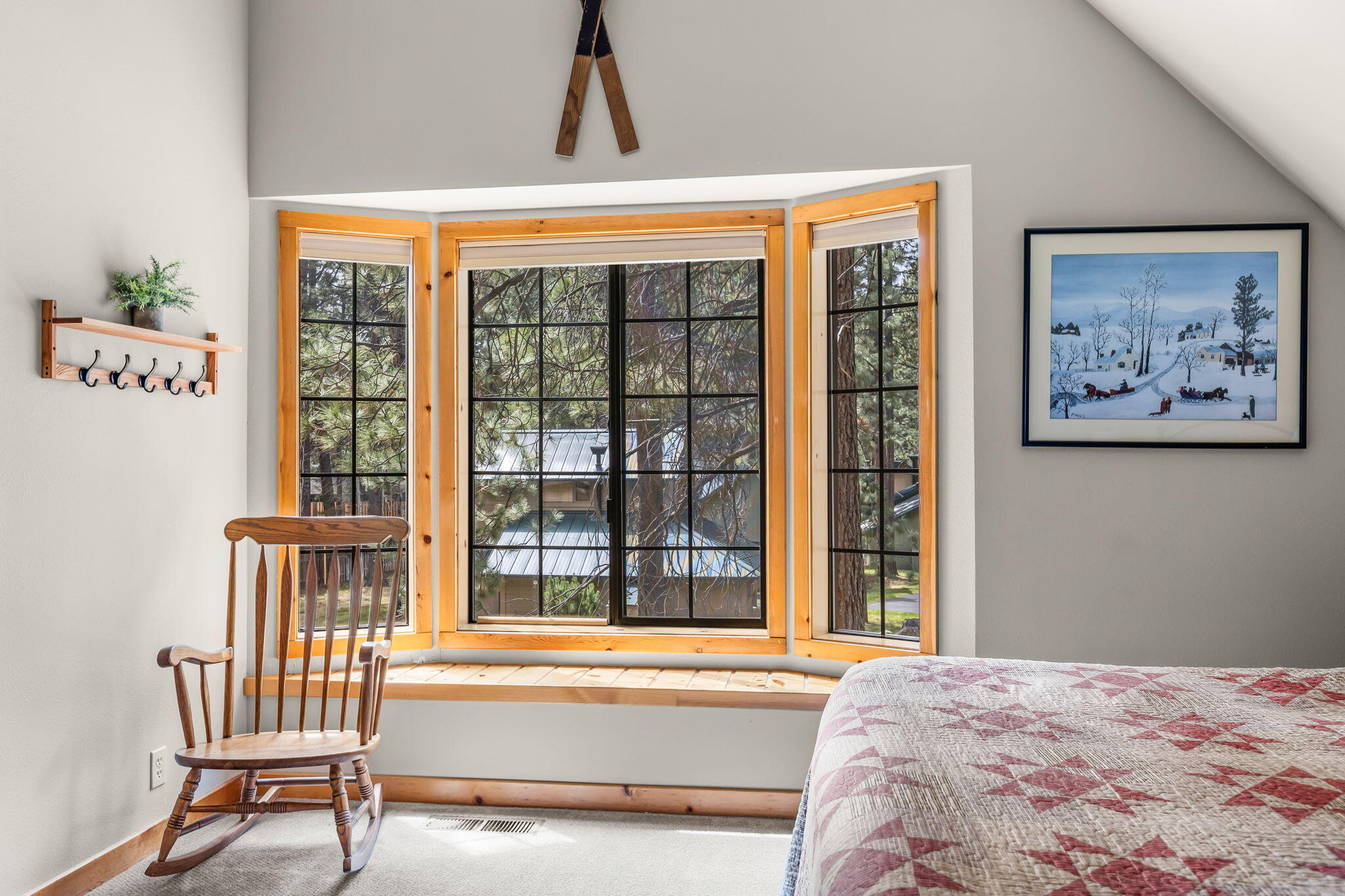57505 Circle 4 Cabin Road, Unit 29 Sunriver, OR 97707 - Photo 22 of 35 a bedroom with a bed and a window