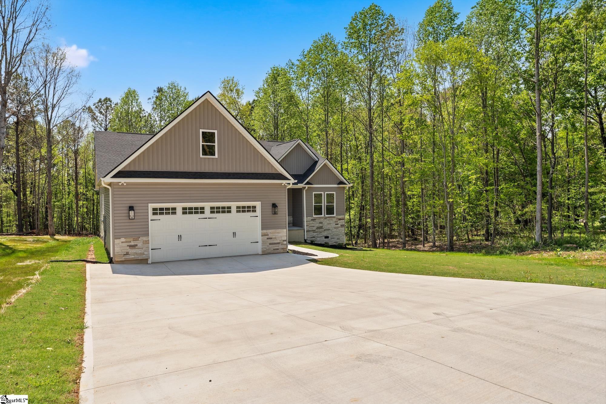 339 Lone Oak Road Anderson, SC 29621 - Photo 2 of 22