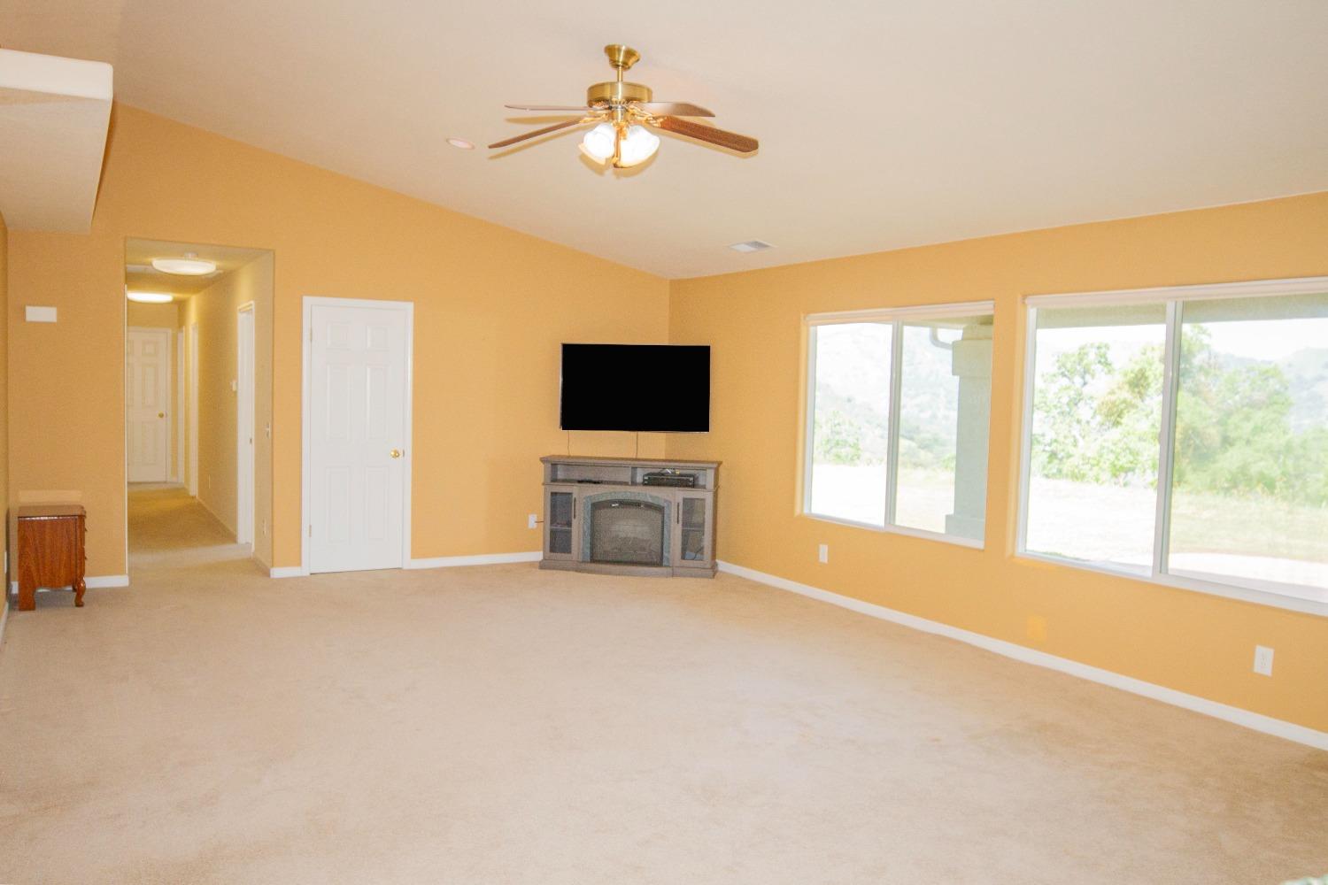 47463 Creekside Road Squaw Valley, CA 93675 - Photo 15 of 60 Gallery Image 15
