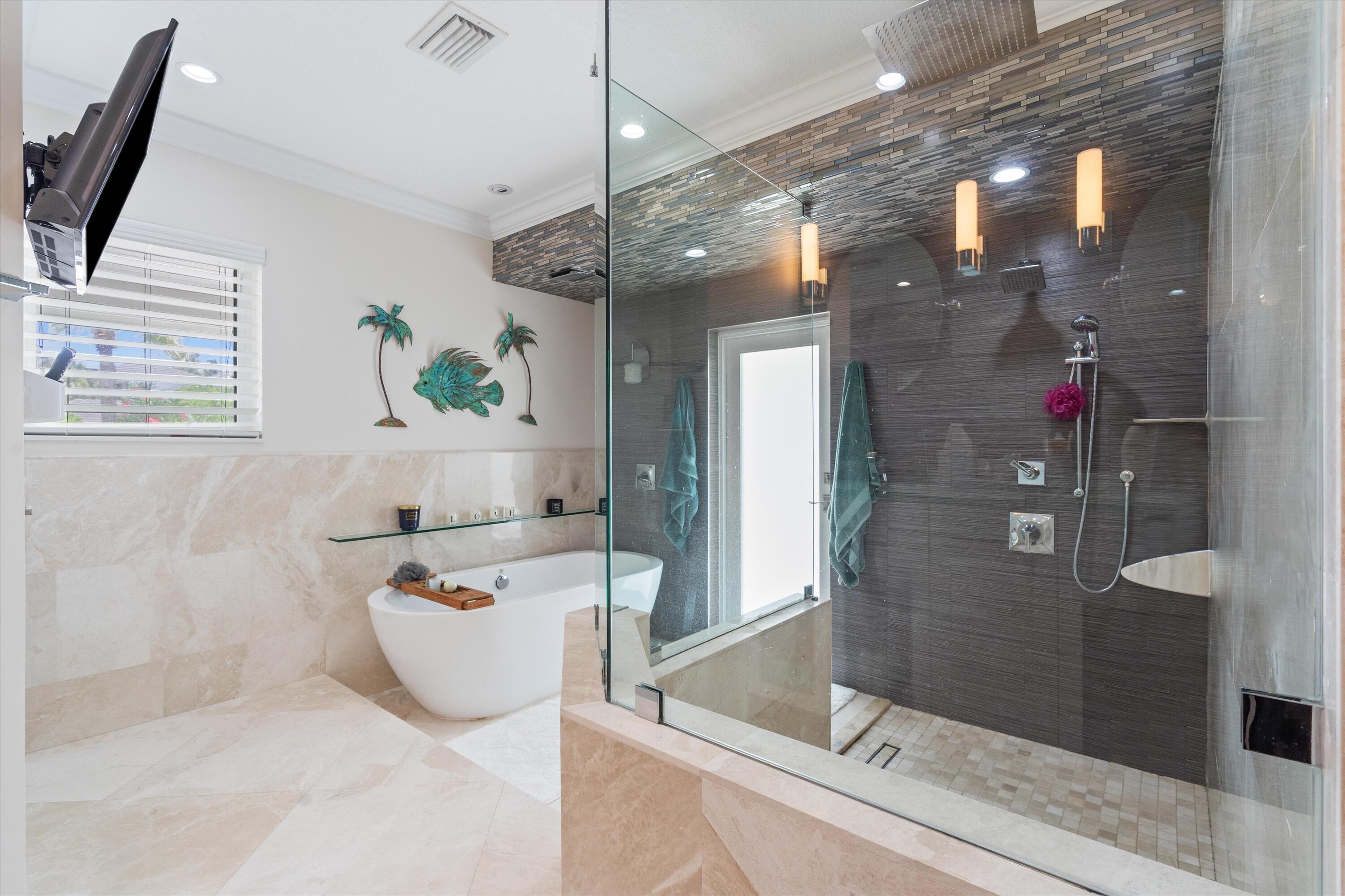 830 Northeast Boca Bay Colony Drive Boca Raton, FL 33487 - Photo 29 of 52 Primary Bath