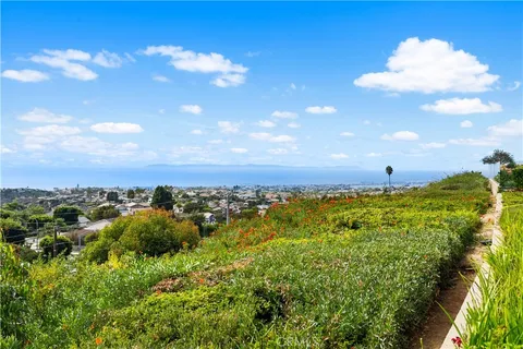 $8,900,000 | 23 San Mateo Way, Corona del Mar, CA 92625