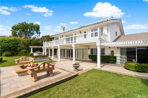 $8,900,000 | 23 San Mateo Way, Corona del Mar, CA 92625