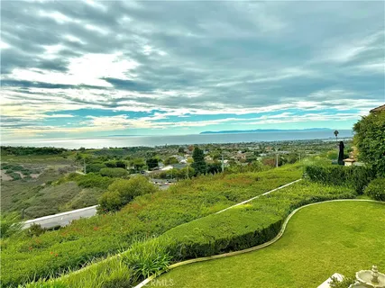 $8,900,000 | 23 San Mateo Way, Corona del Mar, CA 92625