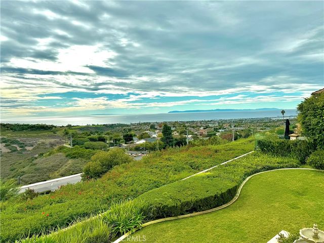 $8,900,000 | 23 San Mateo Way, Corona del Mar, CA 92625