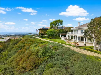 $8,900,000 | 23 San Mateo Way, Corona del Mar, CA 92625