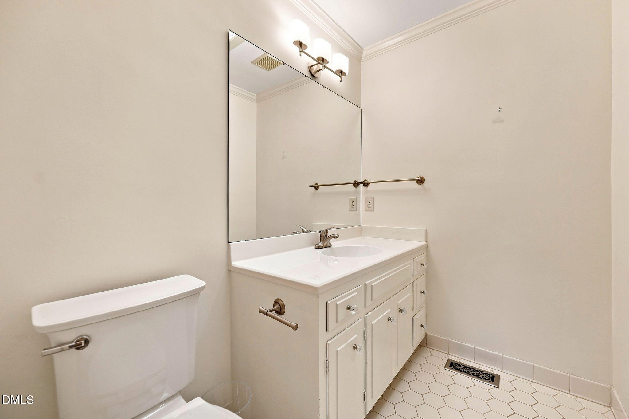 6804 Woodhaven Court Raleigh, NC 27615 - Photo 24 of 41 Bathroom