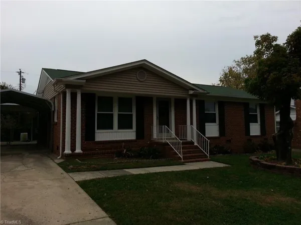 $1,595 | 2512 Burgundy Drive, Greensboro, NC 27407