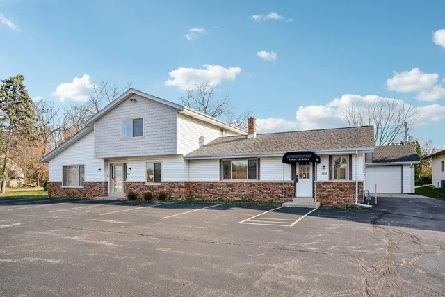 $569,999 | 4646 South 124th Street, Greenfield, WI 53228