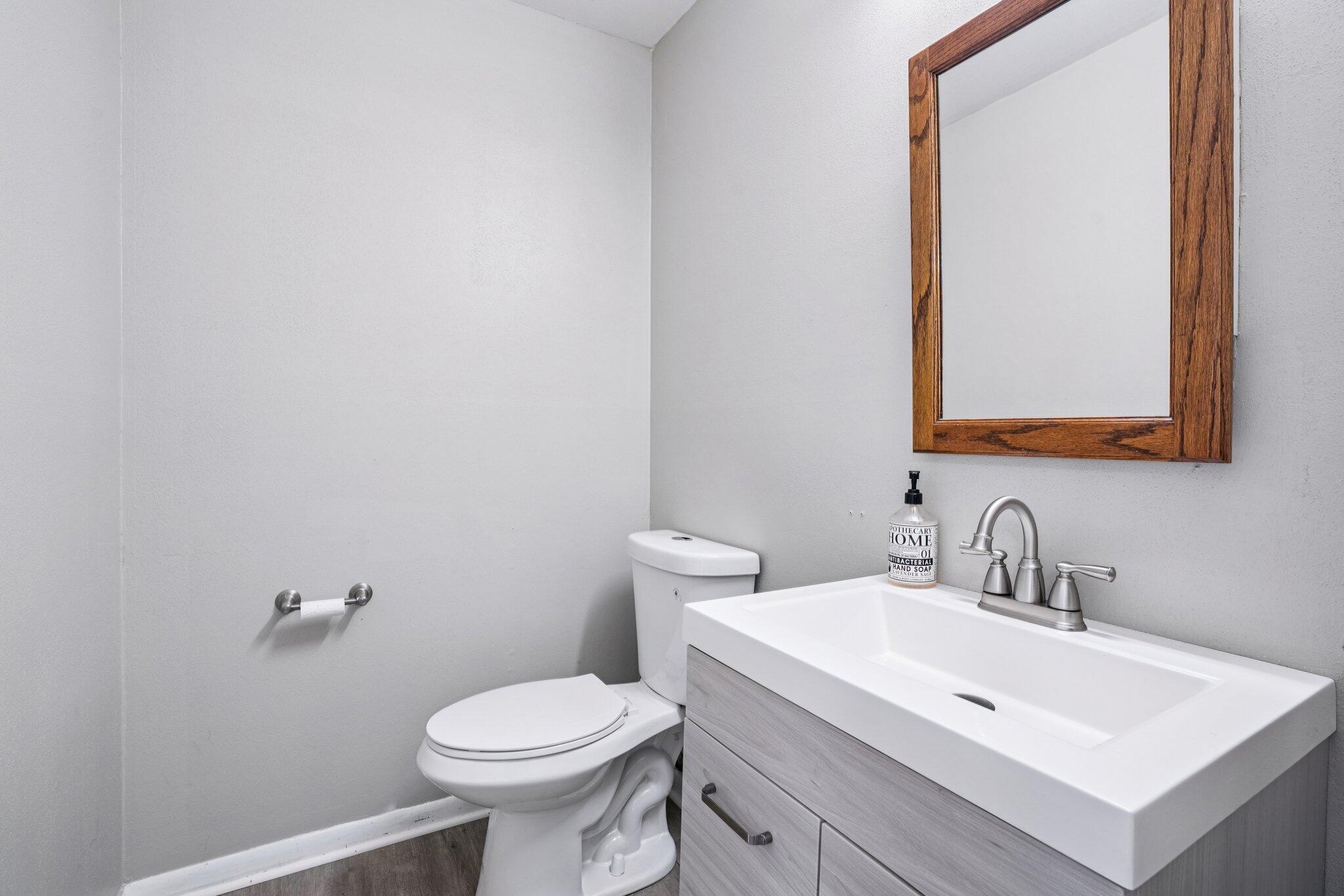 4646 South 124th Street Greenfield, WI 53228 - Photo 14 of 32 Half Bathroom