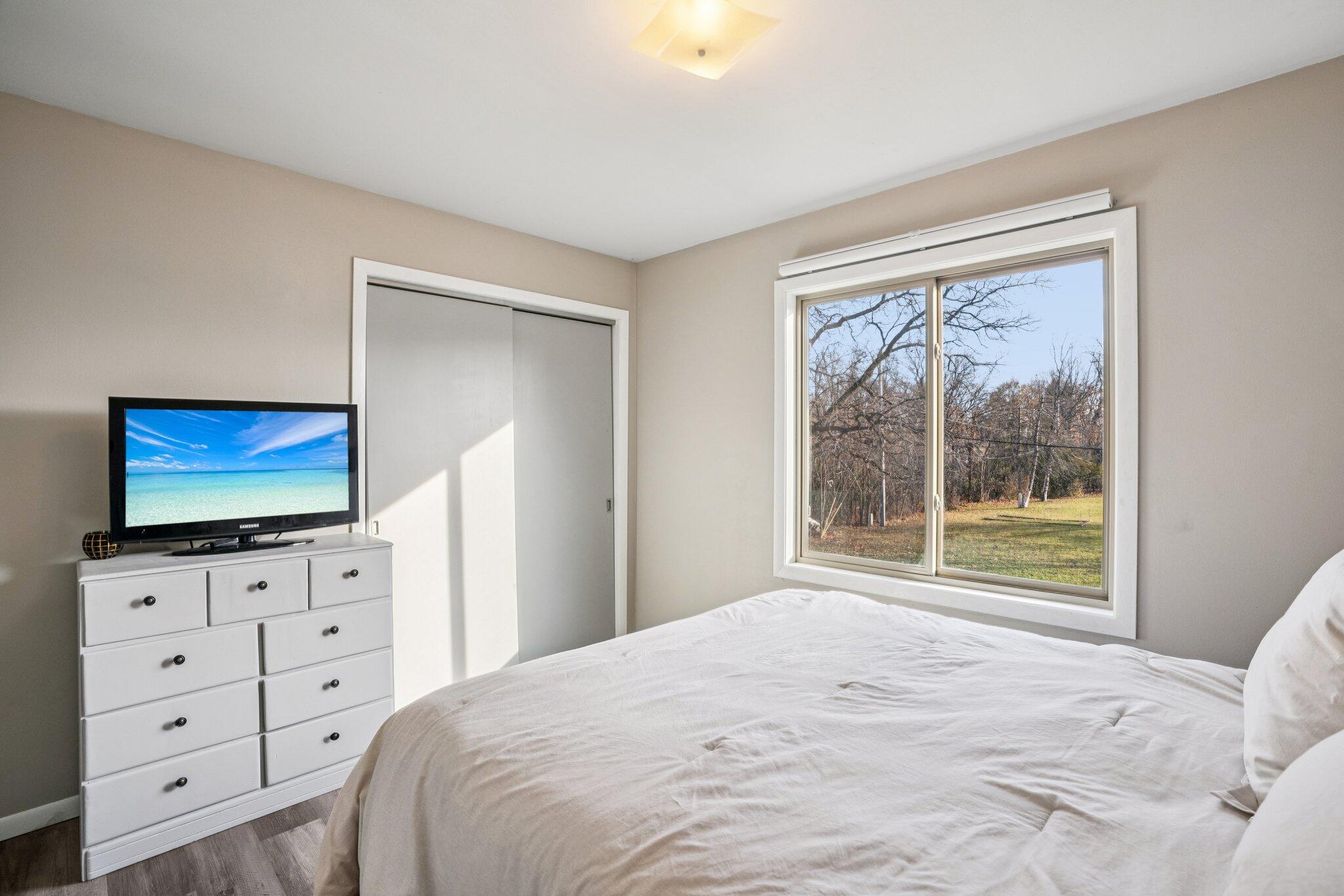4646 South 124th Street Greenfield, WI 53228 - Photo 19 of 32 Bedroom 2