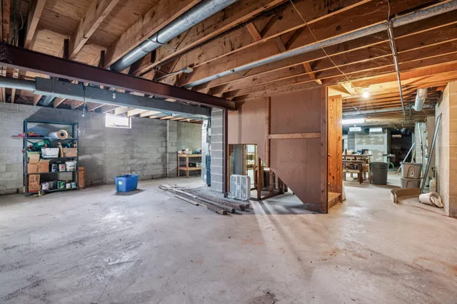 $569,999 | 4646 South 124th Street, Greenfield, WI 53228