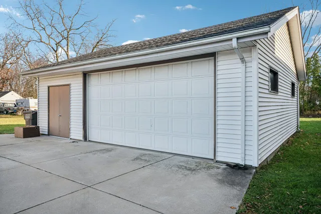 $569,999 | 4646 South 124th Street, Greenfield, WI 53228