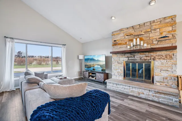 $569,999 | 4646 South 124th Street, Greenfield, WI 53228