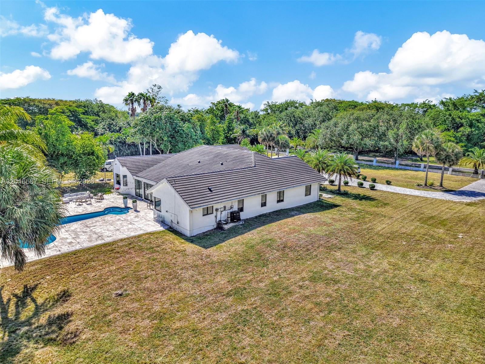 17795 Southwest 158th Street Miami, FL 33187 - Photo 17 of 105