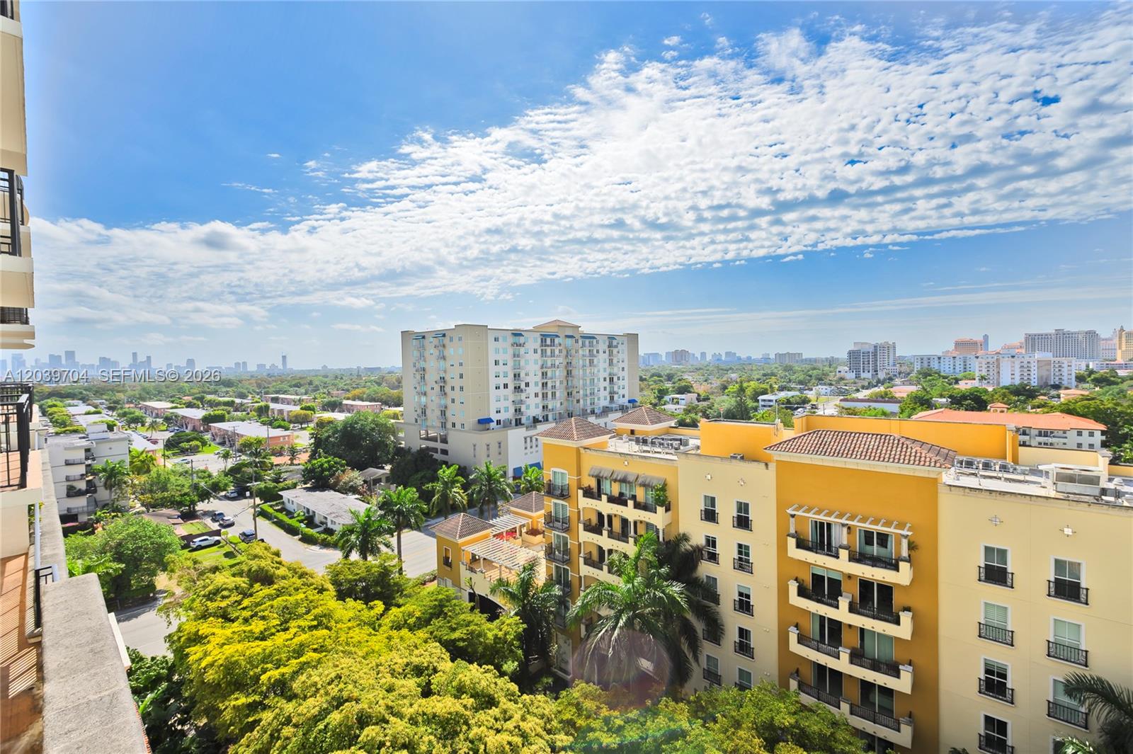 888 Douglas Road, Unit 910 Coral Gables, FL 33134 - Photo 21 of 32