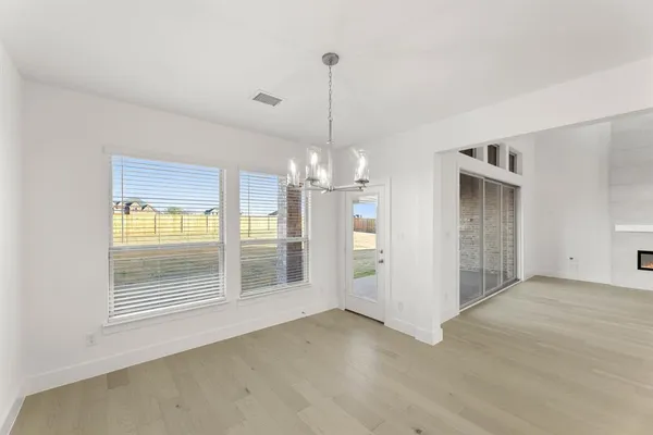 $846,583 | 290 Cheyenne Mountain Drive, Ovilla, TX 75154