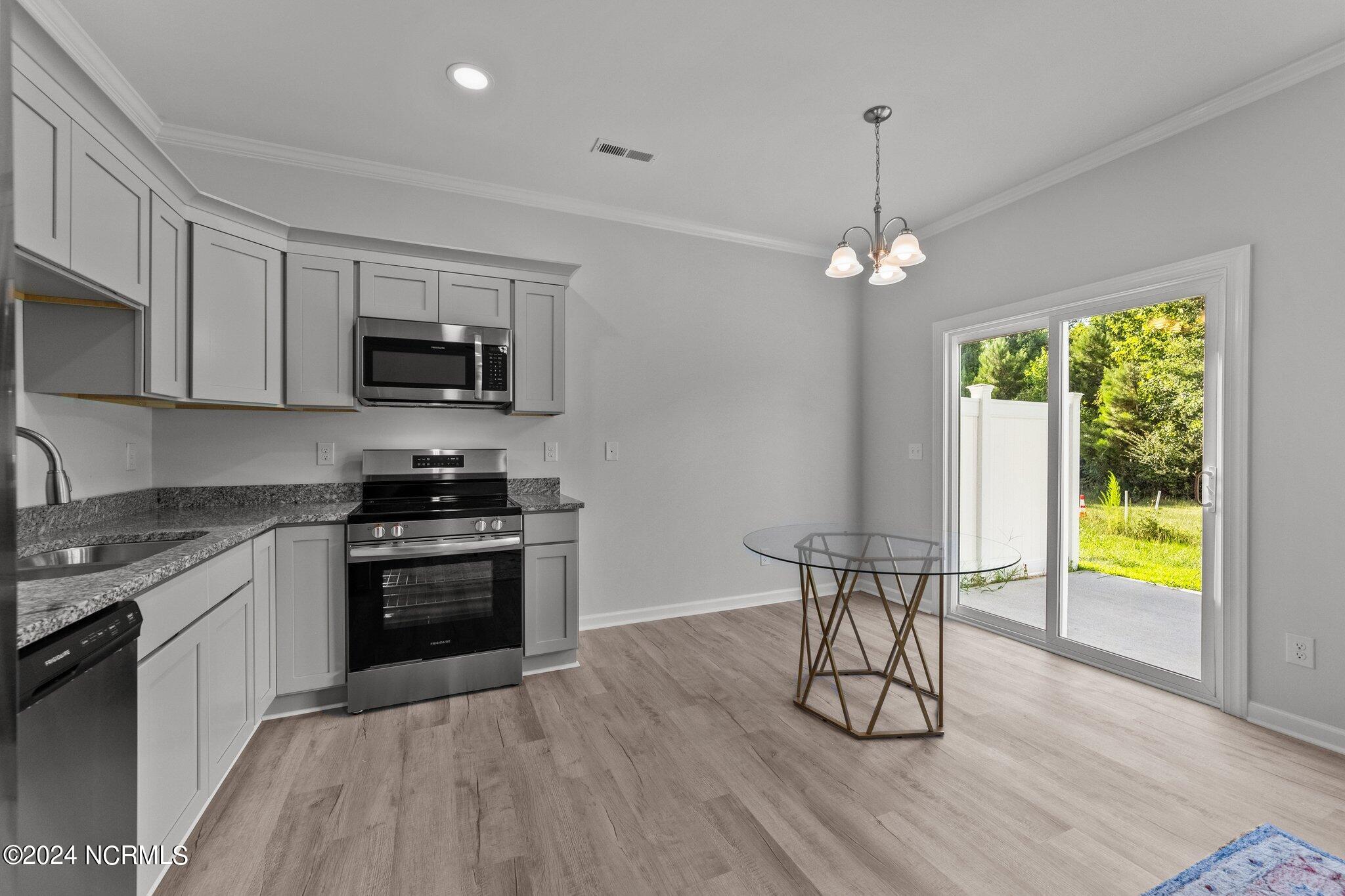 237 Winstead Loop Richlands, NC 28574 - Photo 12 of 42 SIMILAR PHOTO
