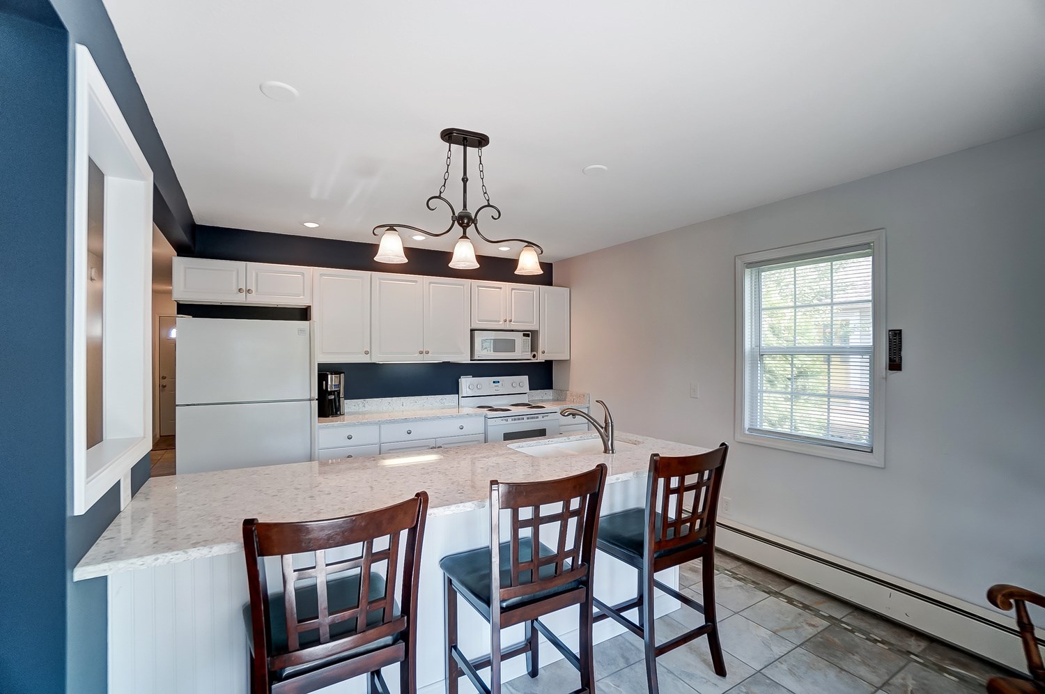 9852 Lincoln Road Syracuse, IN 46567 - Photo 6 of 23 Gallery Image 6
