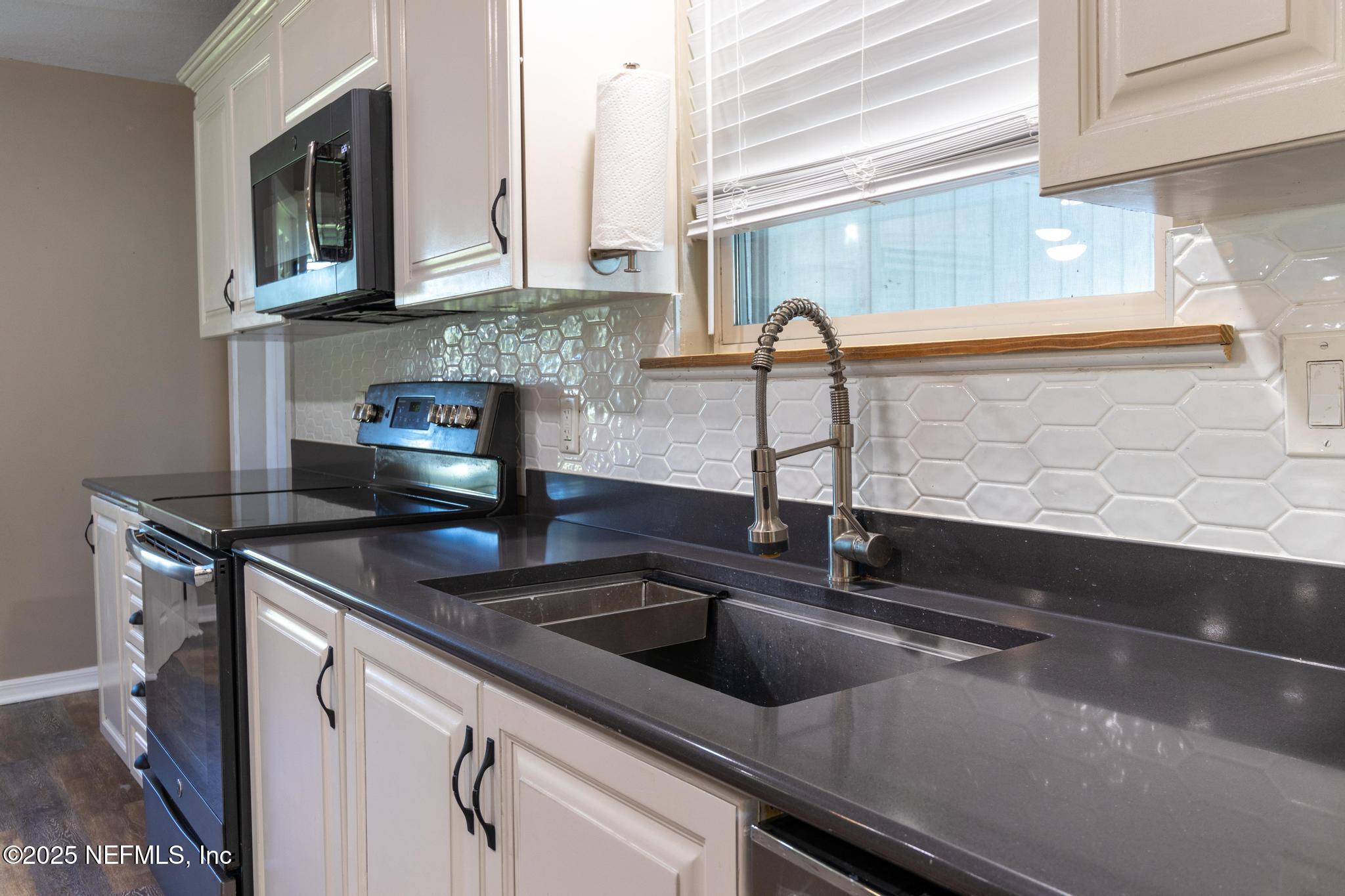 117 Horseman Club Road Palatka, FL 32177 - Photo 7 of 23 IMG_9977