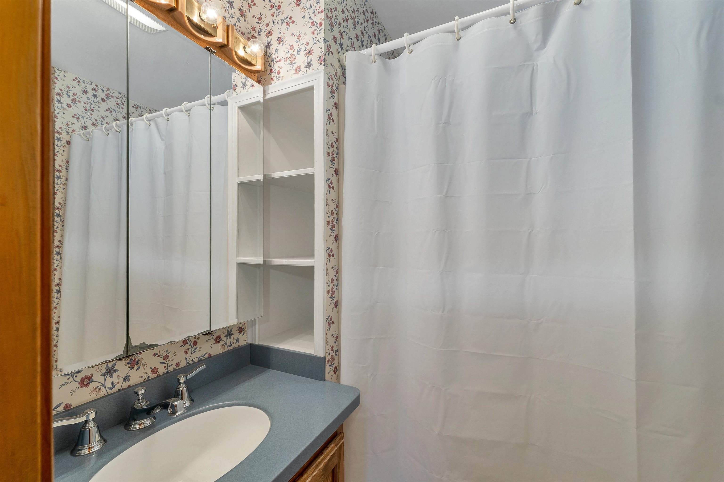 51 Morrill Street Laconia, NH 03246 - Photo 11 of 38 Gallery Image 11