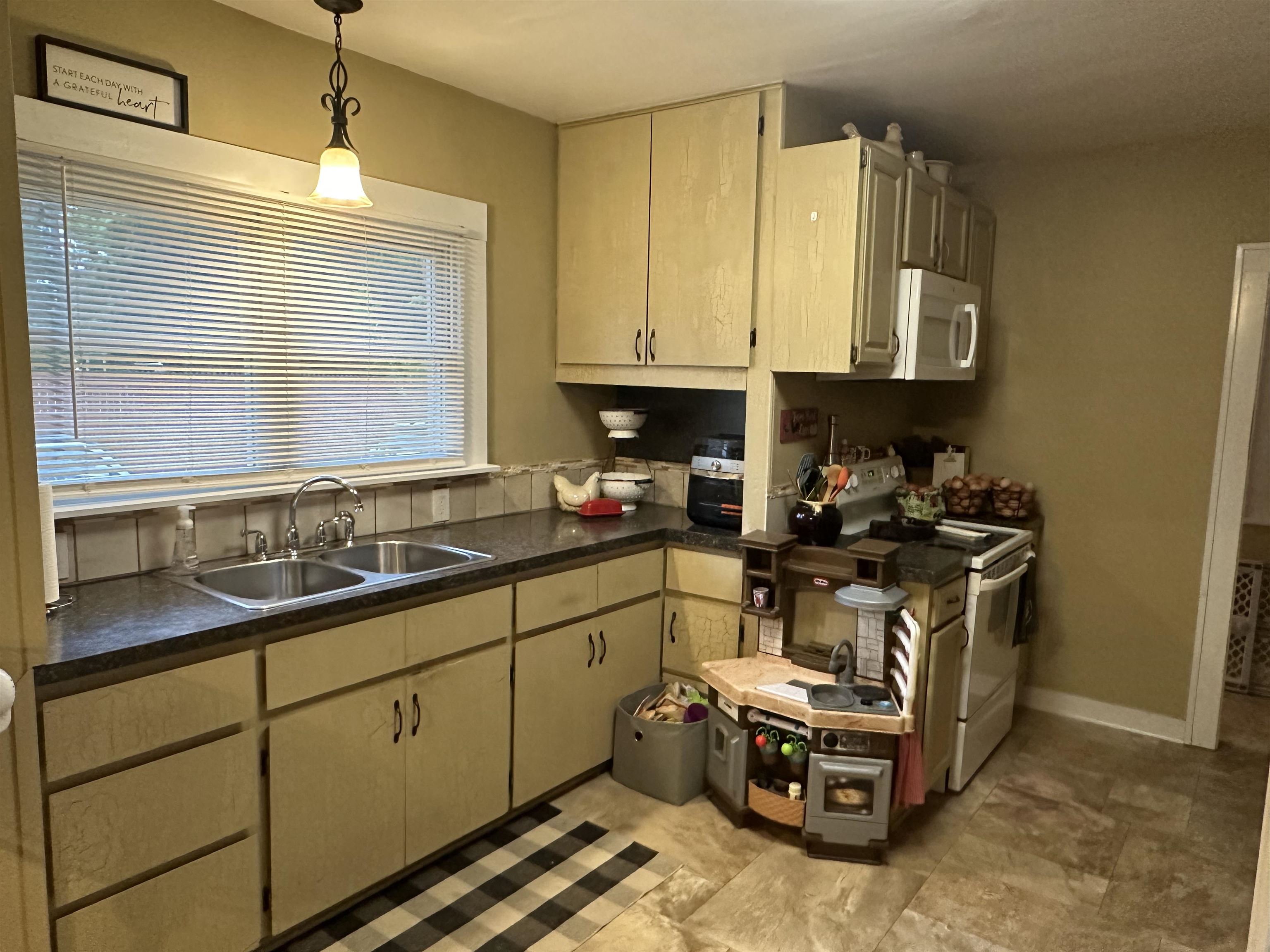 3806 Wheeler Road Standish, MI 48658 - Photo 11 of 35 1925604-7f89bd5e-09a4-44e7-8a08-125465e6ca43.JPG