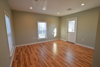 32 Roundy Street, Unit 2 Beverly, MA 01915 - Photo 3 of 8