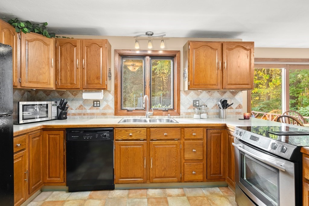 115 North Sturbridge Road Charlton, MA 01507 - Photo 18 of 35 Gallery Image 18