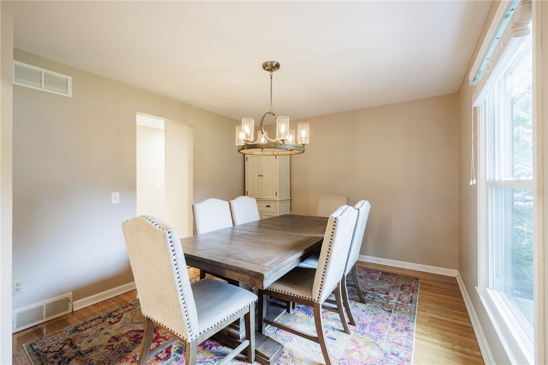 455 Reeves Road Pittsford, NY 14534 - Photo 6 of 27