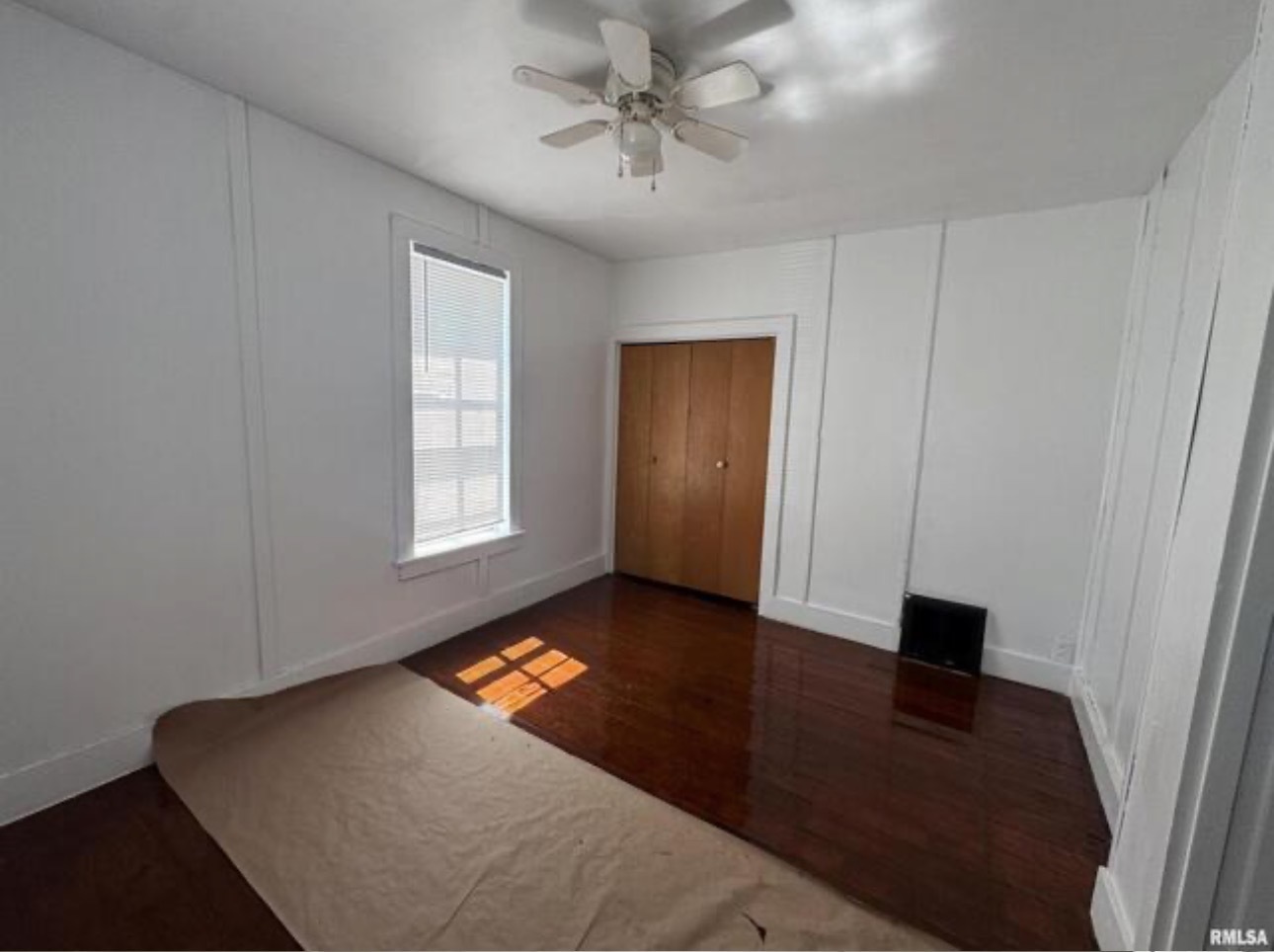 302 Coeburg Street Rio, IL 61472 - Photo 12 of 22 a view of an empty room and window