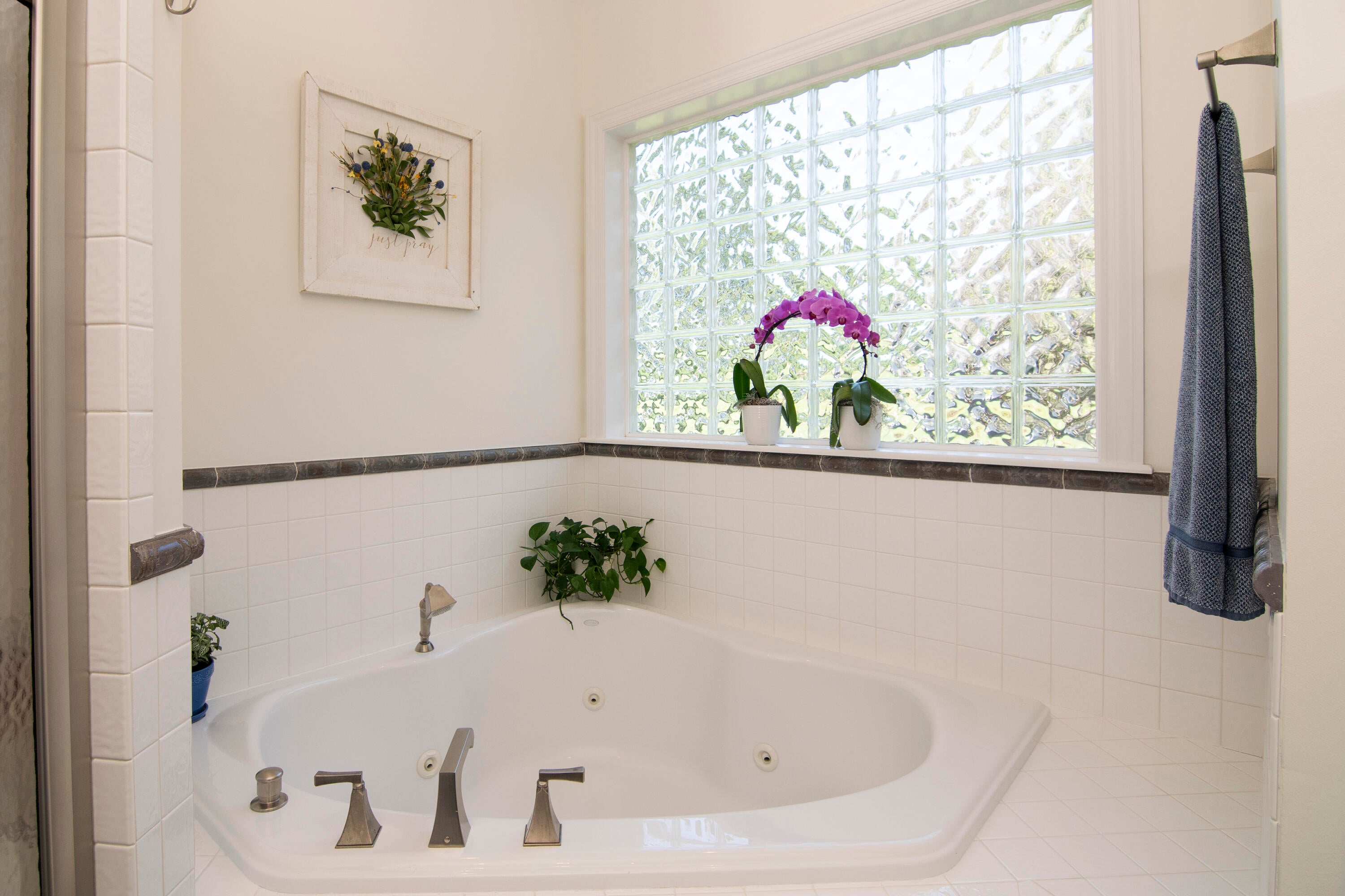 322 James River Road Lewisburg, WV 24901 - Photo 57 of 129 Master Bath
