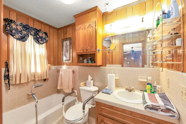 1222 Highway 18, Medon, TN 38356