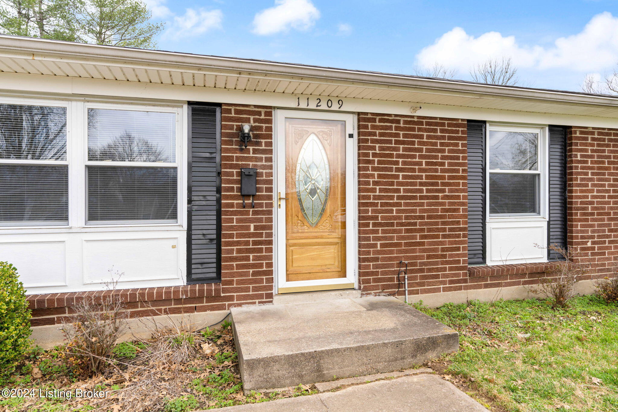 11209 Torrington Road Louisville, KY 40272 - Photo 10 of 32 11209 Torrington Rd-10