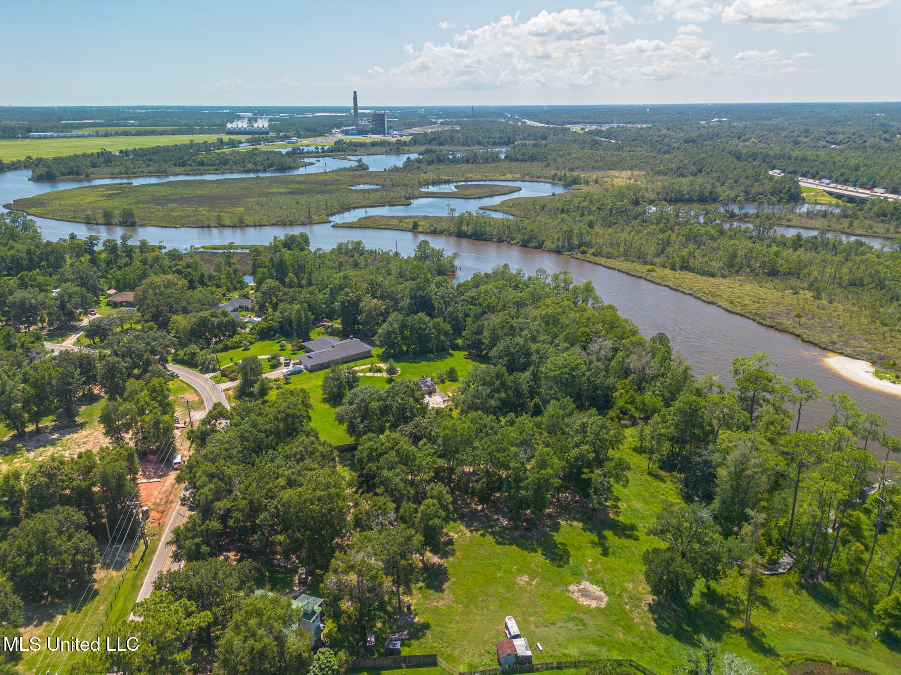 Shorecrest Road Biloxi, MS 39532 - Photo 9 of 12 Shorecrest-7